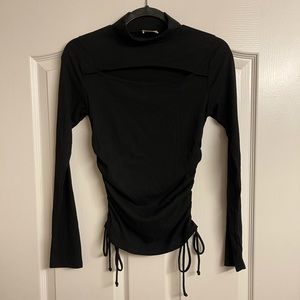 Black Keyhole Scrunch Blouse